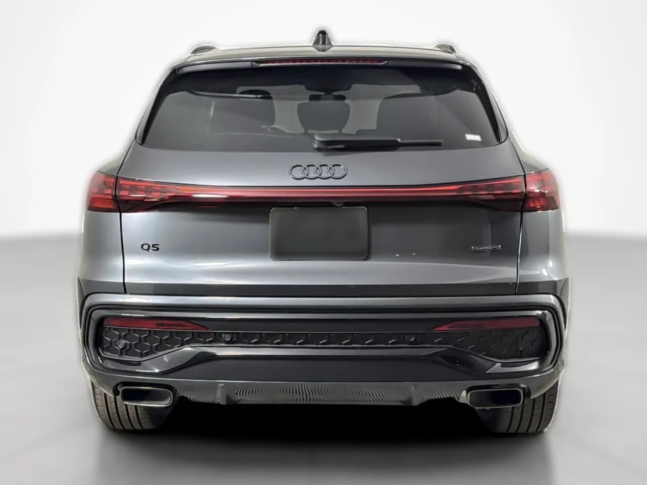 Audi Q5 Premium Plus 2.0 TFSI quattro 2026 — side view