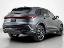 Audi Q5 Premium Plus 2.0 TFSI quattro 2026 — side view