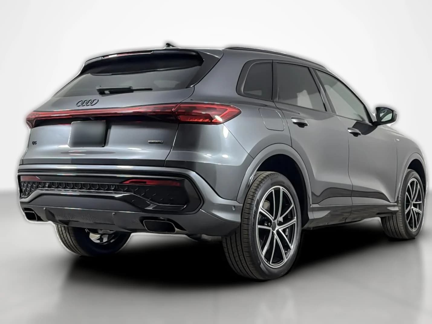 Audi Q5 Premium Plus 2.0 TFSI quattro 2026 — side view