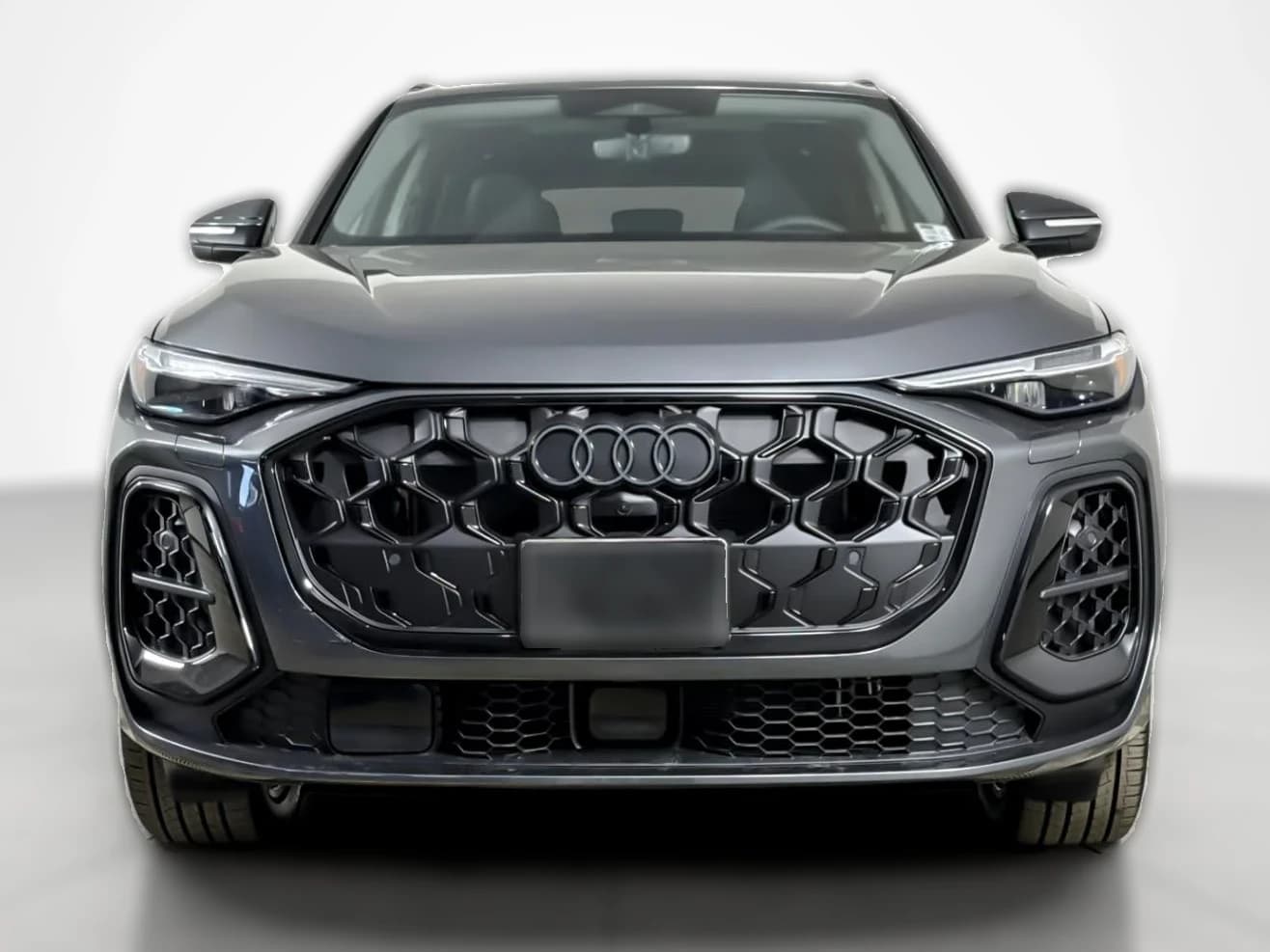 Audi Q5 Premium Plus 2.0 TFSI quattro 2026 — side view