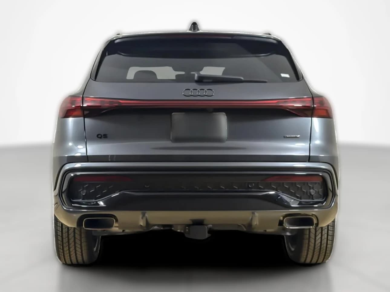 Audi Q5 Premium Plus 2.0 TFSI quattro 2026 — side view