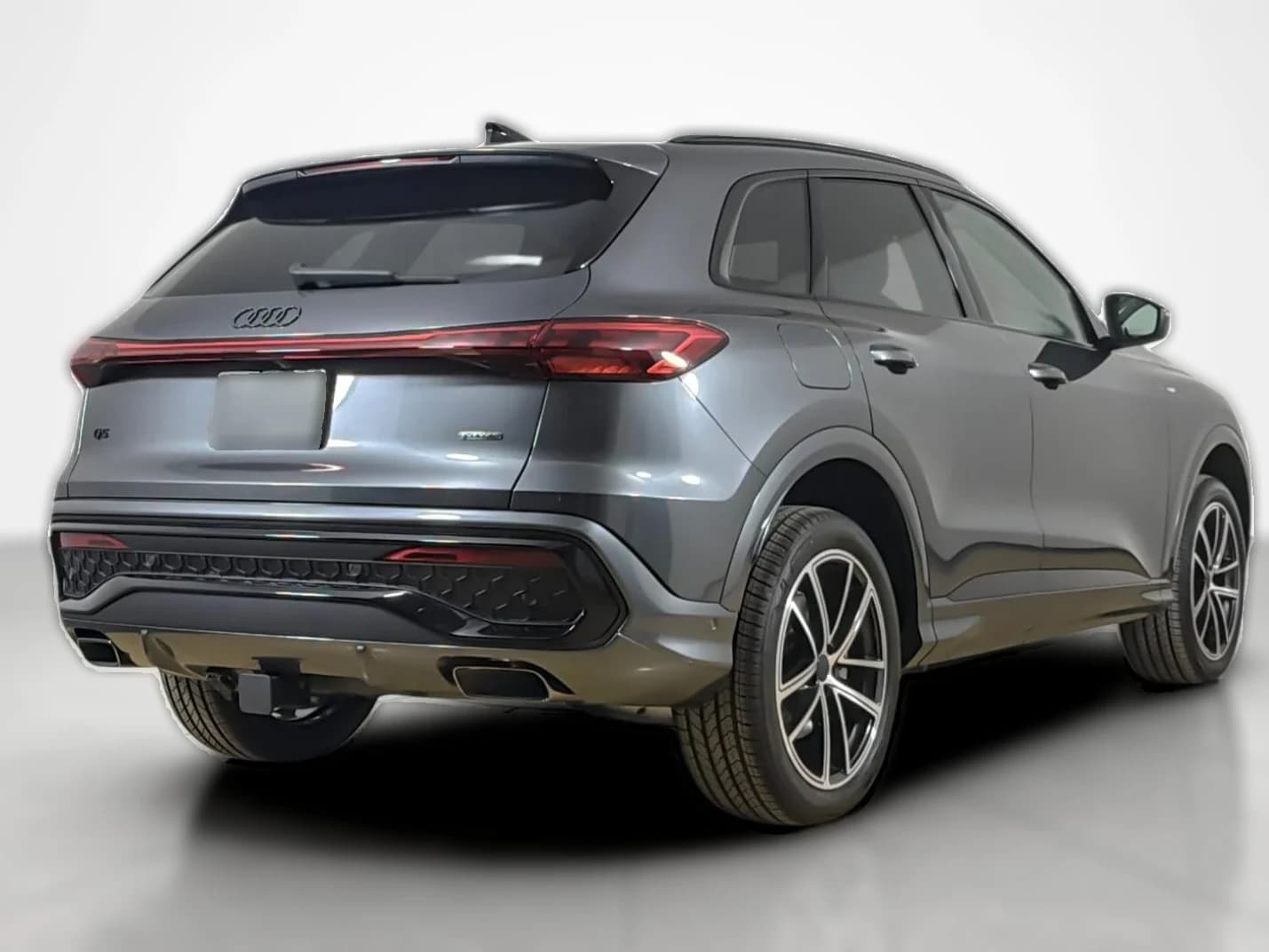 Audi Q5 Premium Plus 2.0 TFSI quattro 2026 — side view