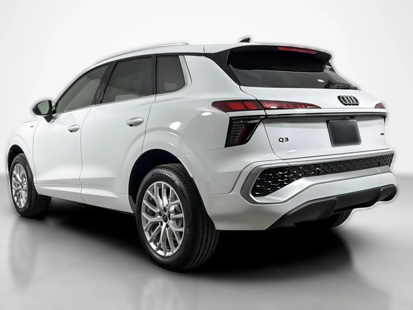 Audi Q3 S line quattro 2026 — side view