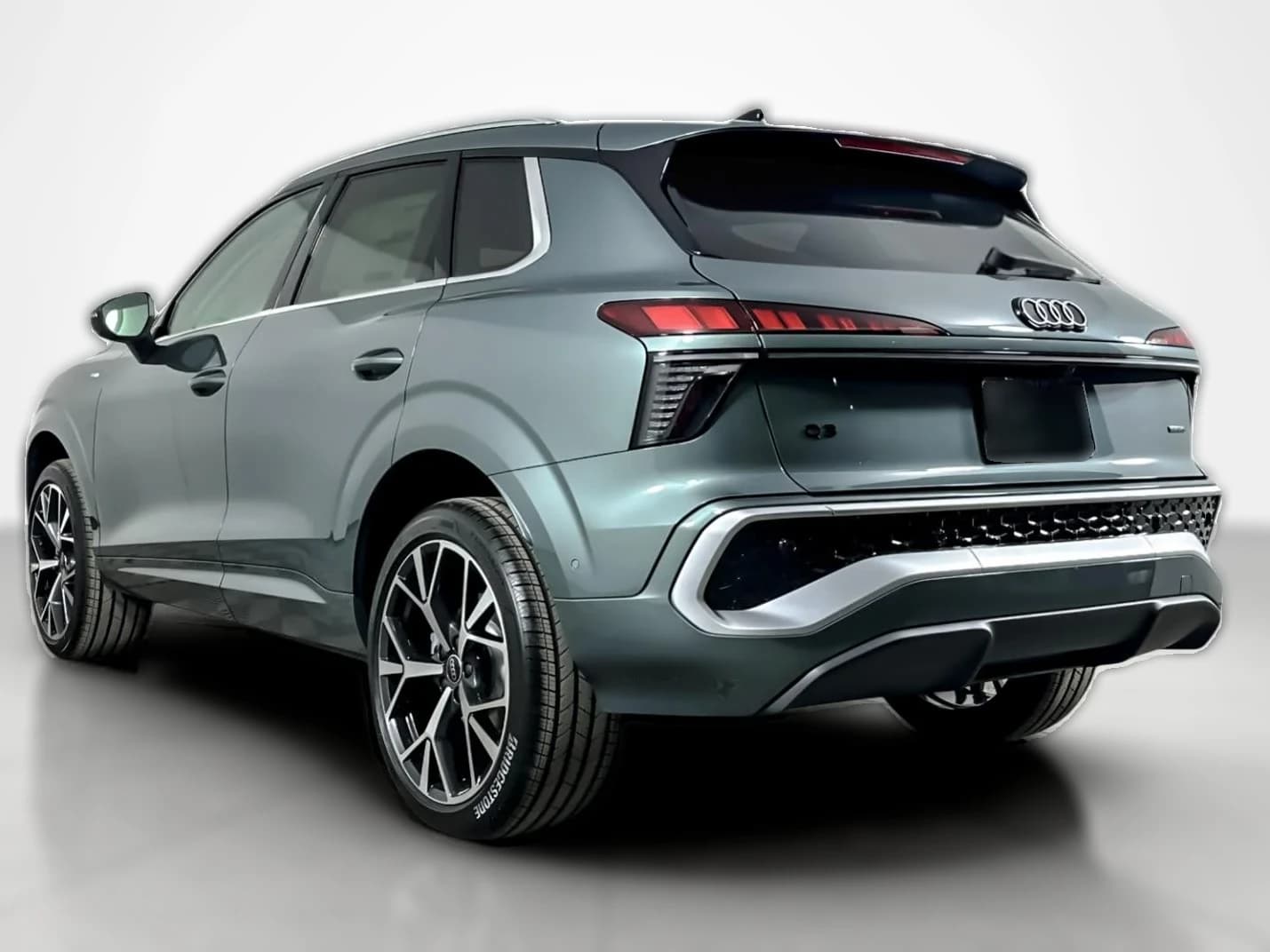 Audi Q3 S line quattro 2026 — side view