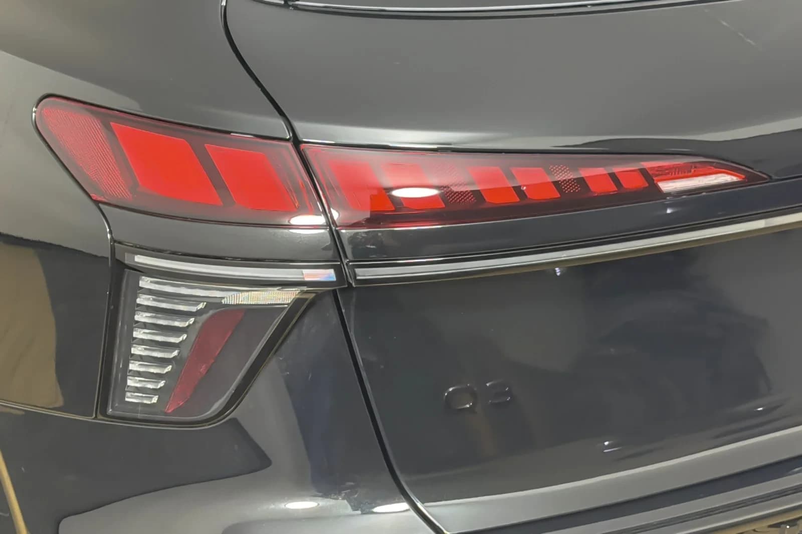 Audi Q3 S line quattro 2026 — side view