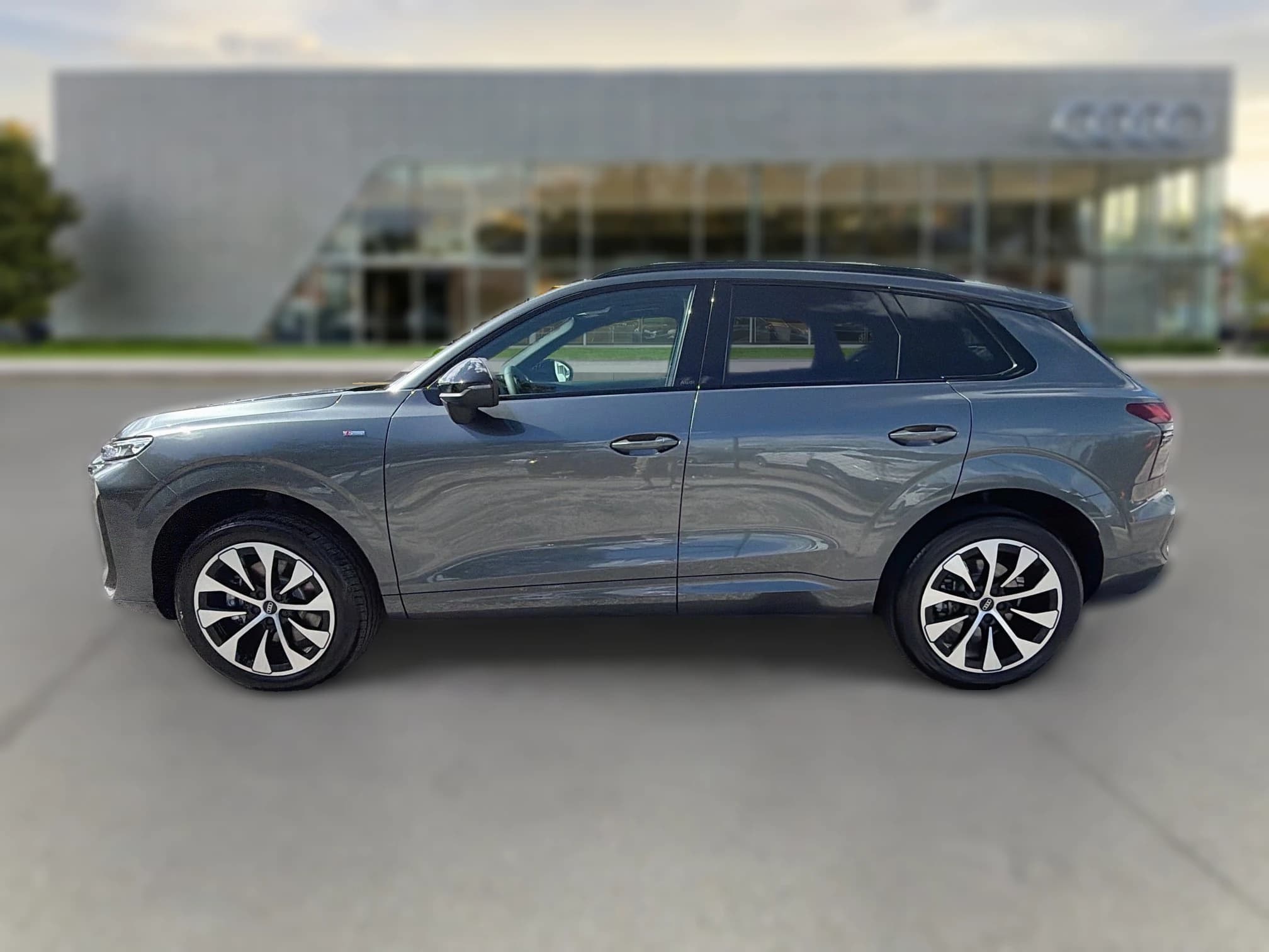 Audi Q3 S line quattro 2026 — side view