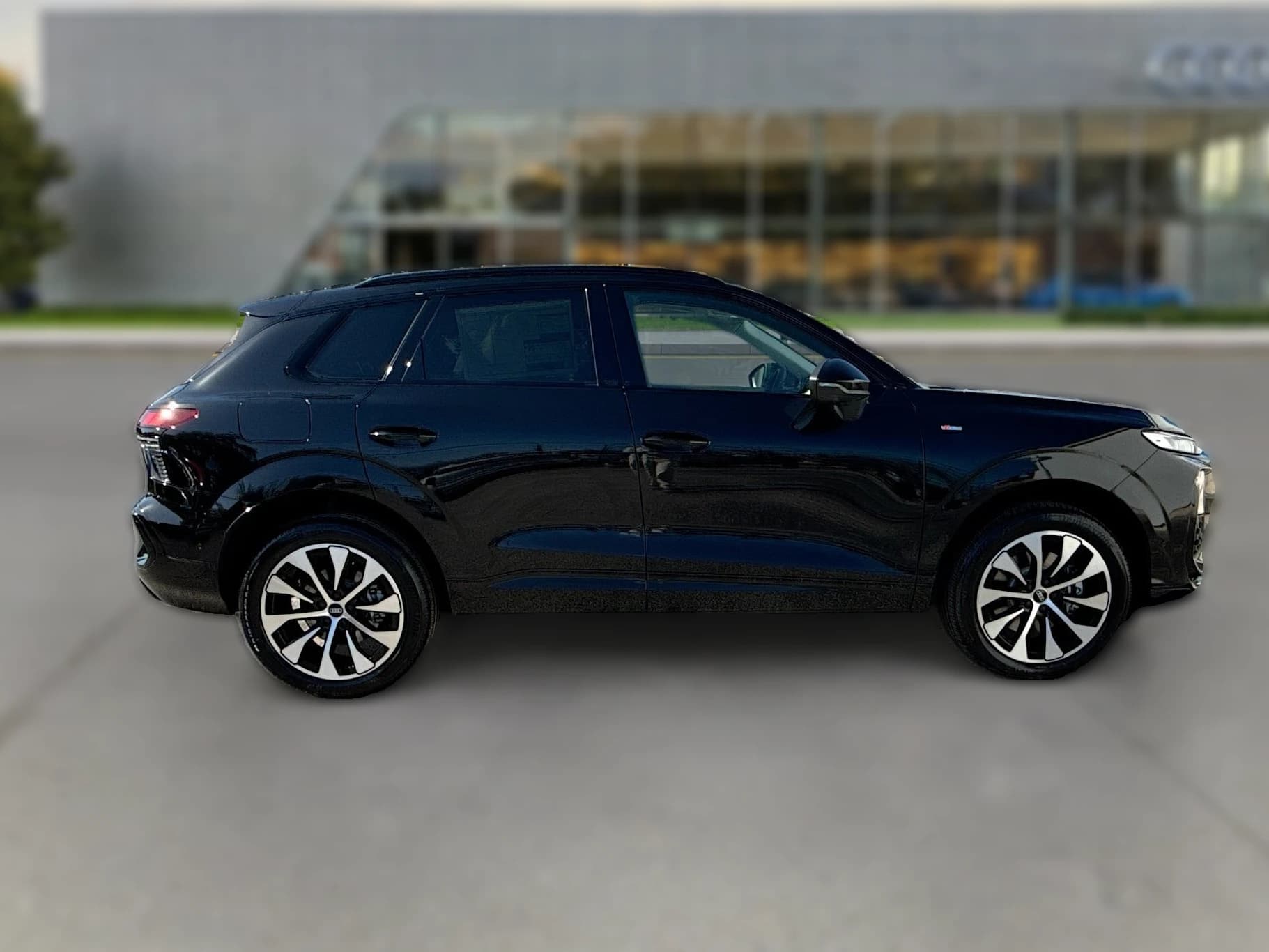 Audi Q3 S line quattro 2026 — side view