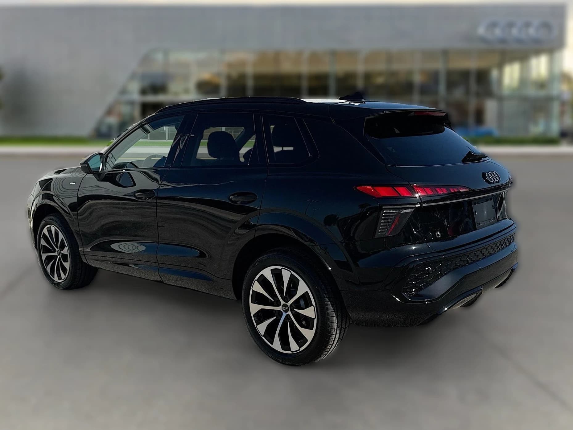 Audi Q3 S line quattro 2026 — side view