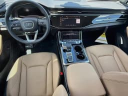 Audi Q7 Premium 45 quattro 2026 — side view