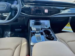 Audi Q7 Premium 45 quattro 2026 — side view