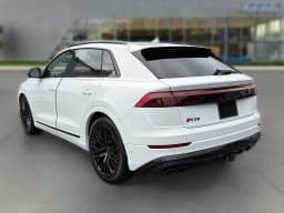 Audi SQ8 Premium Plus quattro 2026 — side view