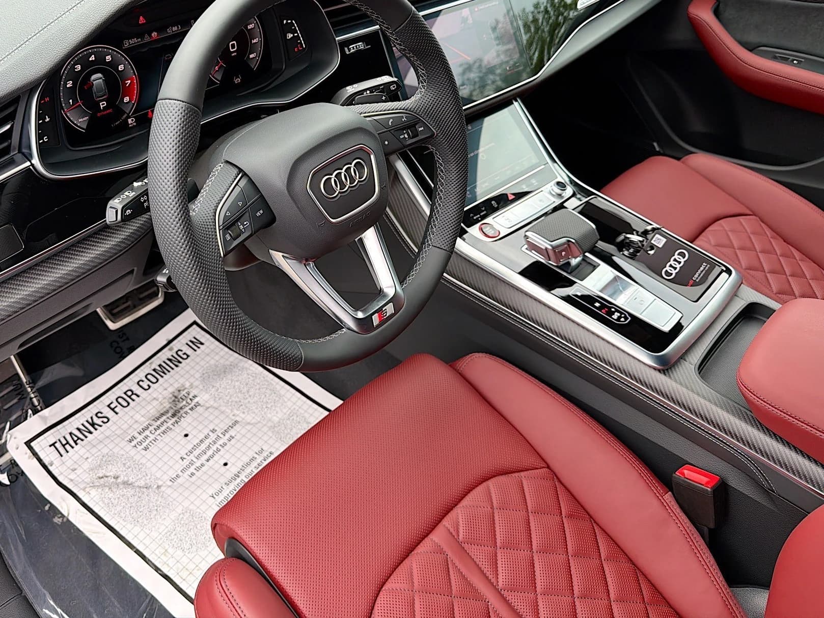 Audi SQ8 Premium Plus quattro 2026 — side view