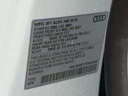 Audi SQ8 Premium Plus quattro 2026 — side view