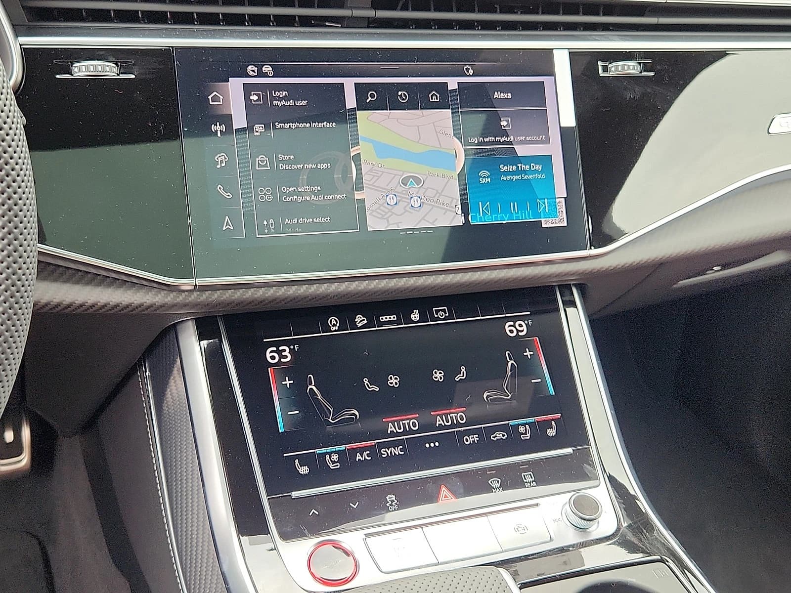 Audi SQ7 Premium Plus quattro 2026 — side view
