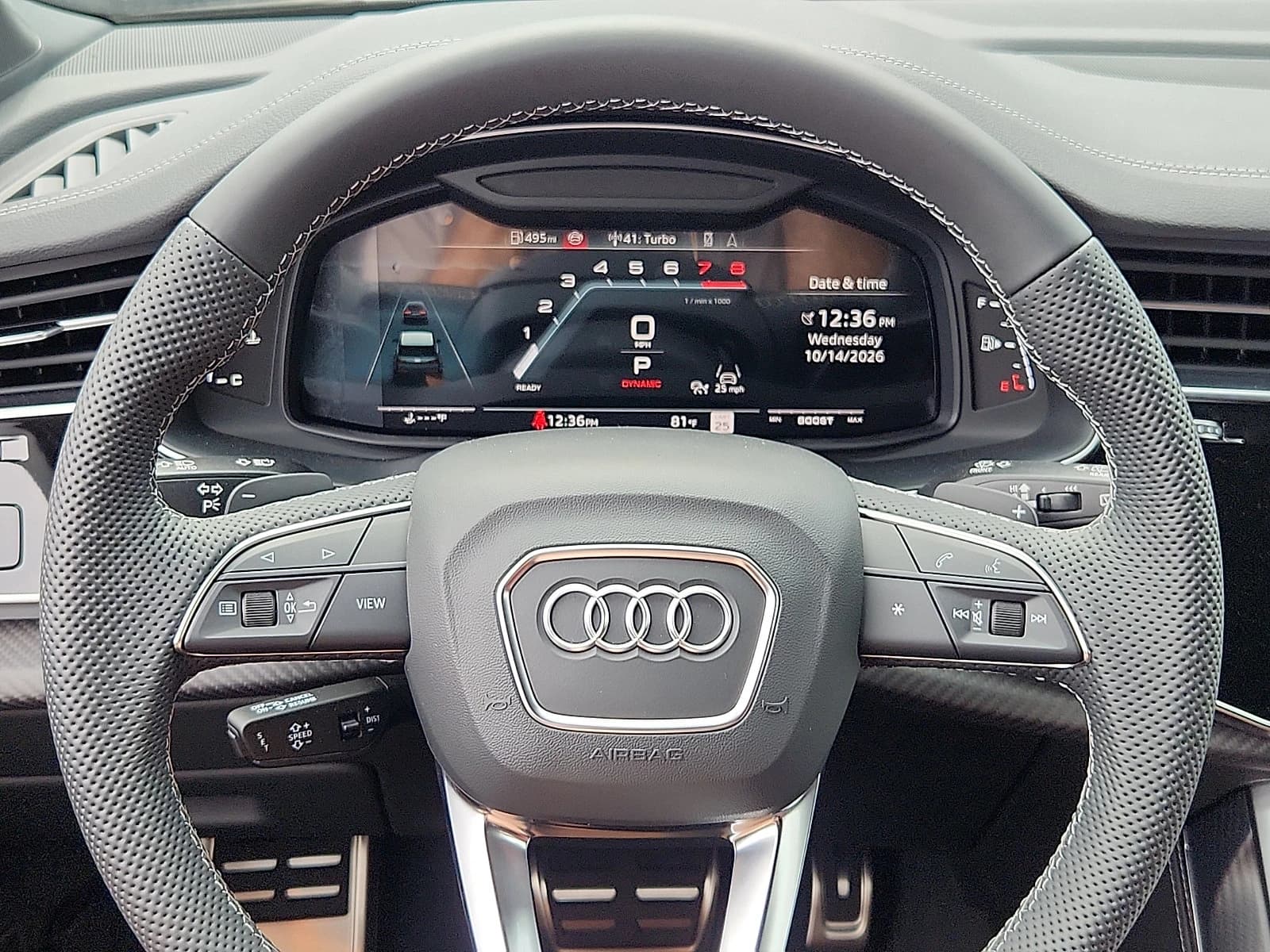 Audi SQ7 Premium Plus quattro 2026 — side view