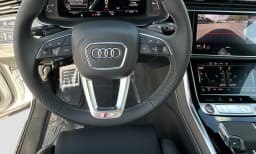 Audi SQ7 Premium Plus quattro 2026 — side view