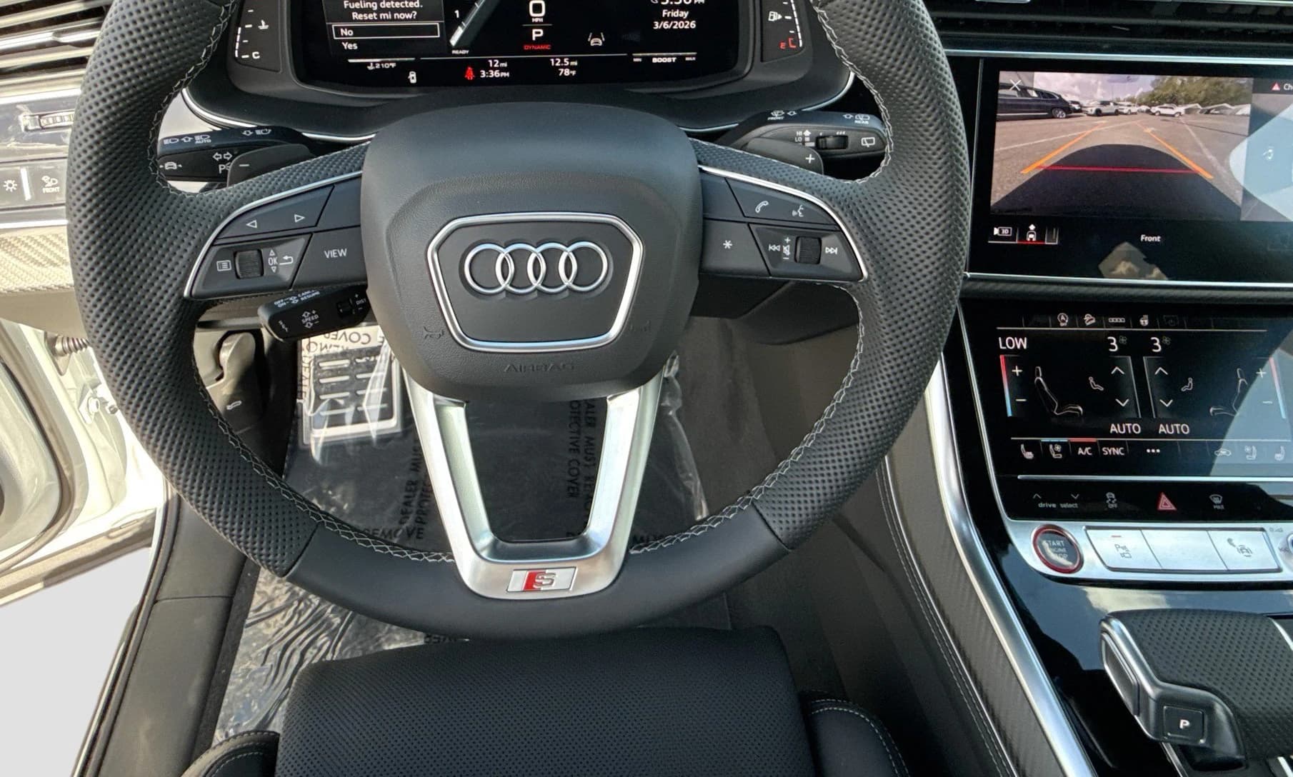 Audi SQ7 Premium Plus quattro 2026 — side view