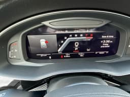 Audi SQ7 Premium Plus quattro 2026 — side view