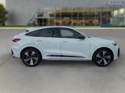 Audi SQ5 Sportback Premium Plus 3.0 TFSI quattro 2026 — side view