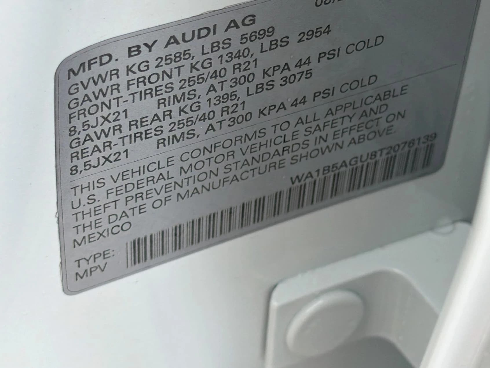 Audi SQ5 Sportback Premium Plus 3.0 TFSI quattro 2026 — side view