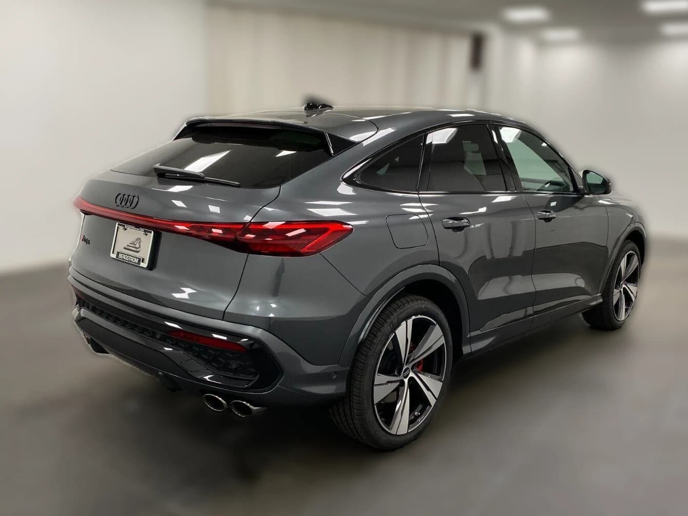 Audi SQ5 Sportback Premium Plus 3.0 TFSI quattro 2026 — side view