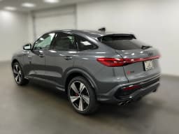 Audi SQ5 Sportback Premium Plus 3.0 TFSI quattro 2026 — side view