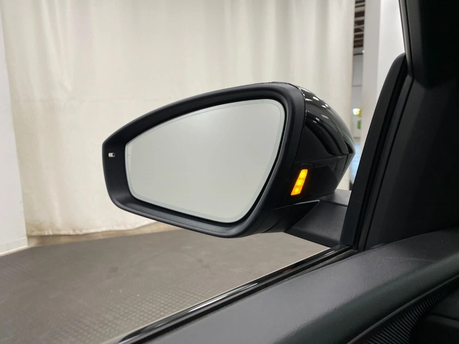 Audi SQ5 Sportback Premium Plus 3.0 TFSI quattro 2026 — side view