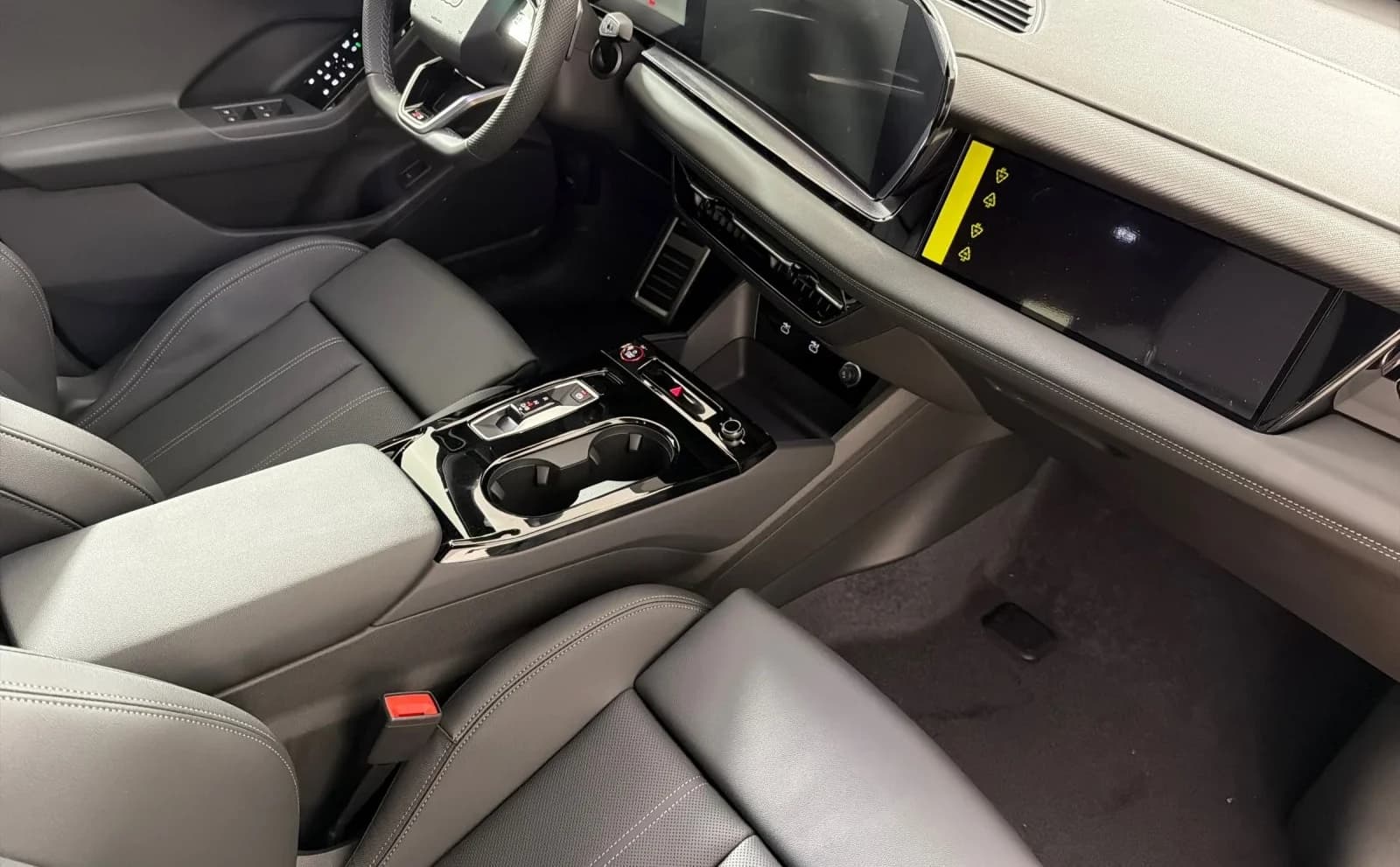 Audi SQ6 e-tron Sportback Premium Plus quattro 2027 — side view