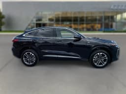 Audi Q5 Sportback Premium 2.0 TFSI quattro 2026 — side view
