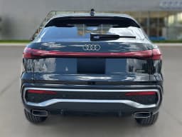 Audi Q5 Sportback Premium 2.0 TFSI quattro 2026 — side view