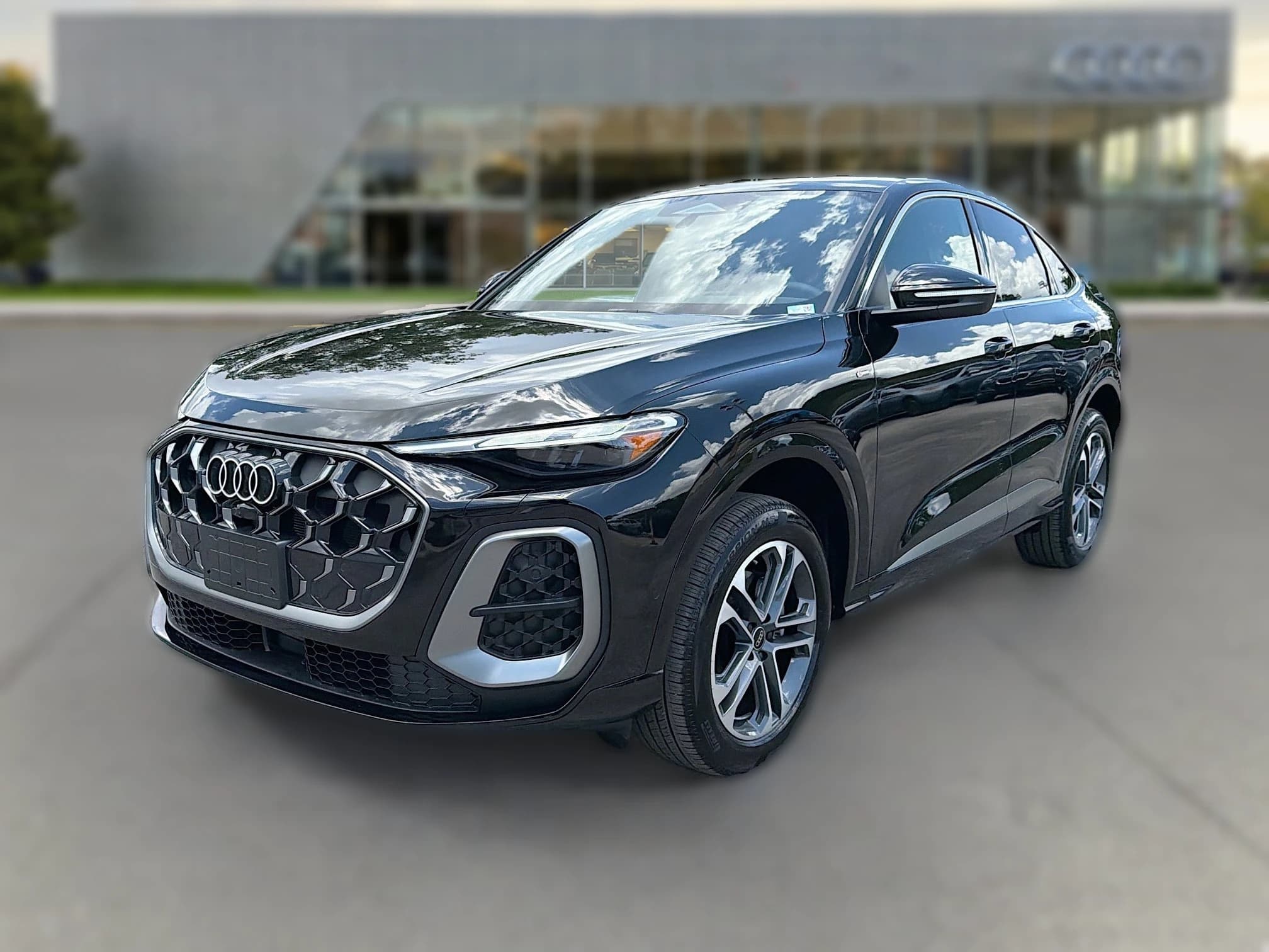 Audi Q5 Sportback Premium 2.0 TFSI quattro 2026 — side view