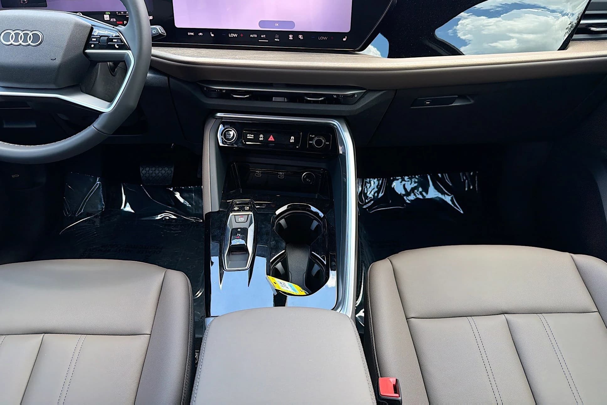 Audi Q5 Sportback Premium 2.0 TFSI quattro 2026 — side view