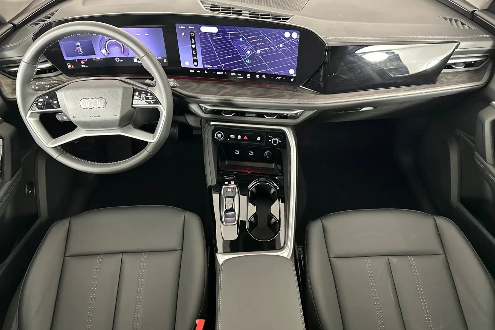 Audi Q5 Sportback Premium 2.0 TFSI quattro 2026 — side view