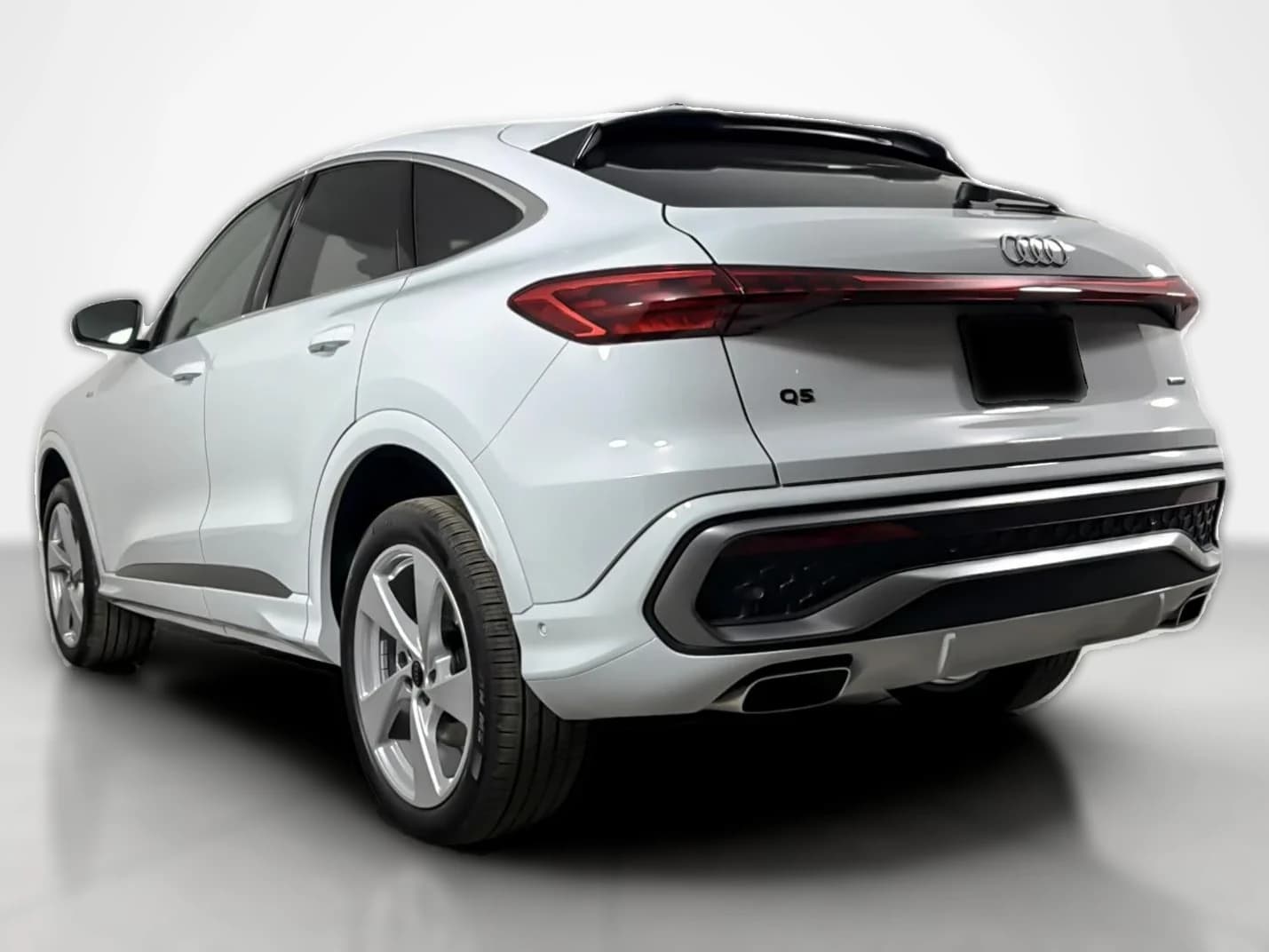 Audi Q5 Sportback Premium Plus 2.0 TFSI quattro 2026 — side view