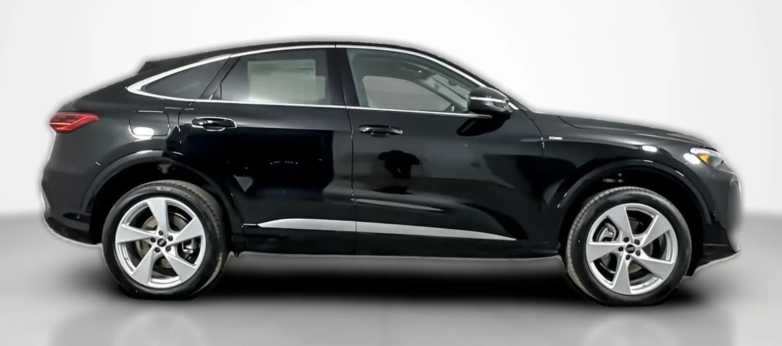 Audi Q5 Sportback Premium Plus 2.0 TFSI quattro 2026 — side view