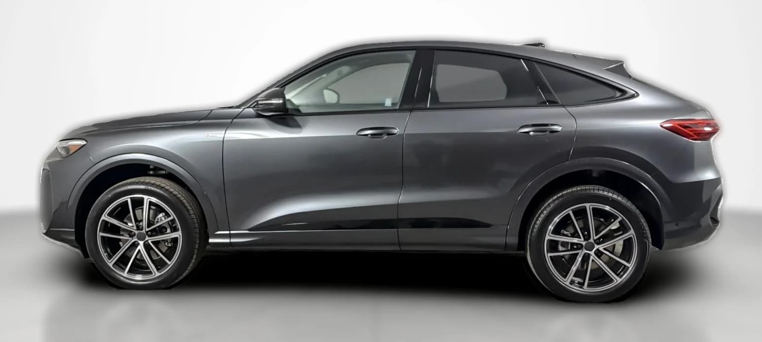 Audi Q5 Sportback Premium Plus 2.0 TFSI quattro 2026 — side view