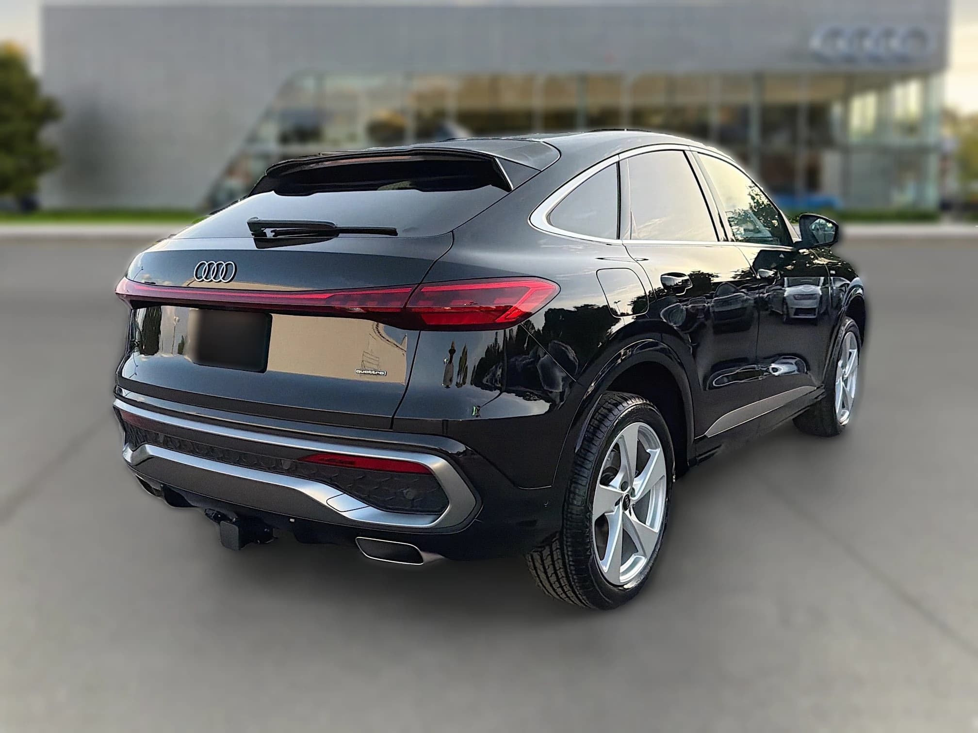 Audi Q5 Sportback Premium Plus 2.0 TFSI quattro 2026 — side view