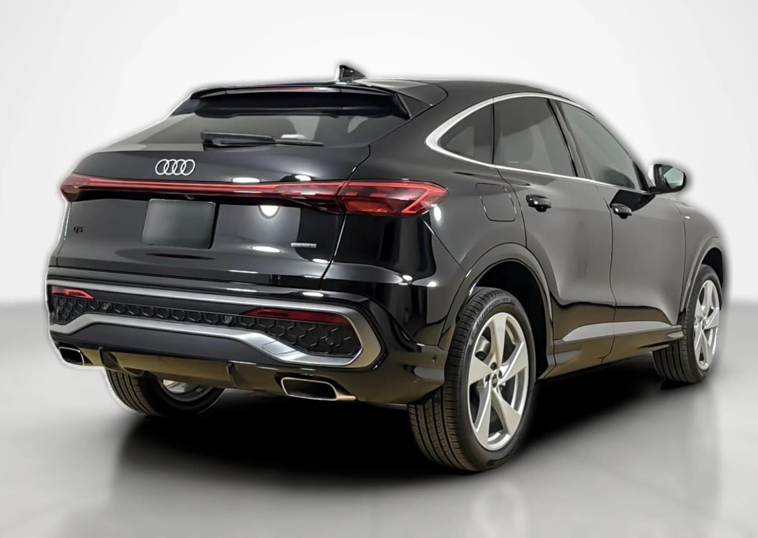Audi Q5 Sportback Premium Plus 2.0 TFSI quattro 2026 — side view