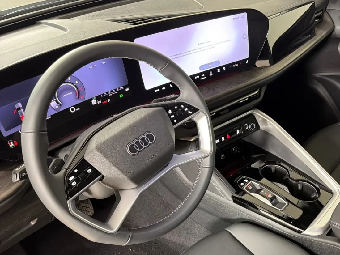 Audi Q5 Sportback Premium Plus 2.0 TFSI quattro 2026 — side view