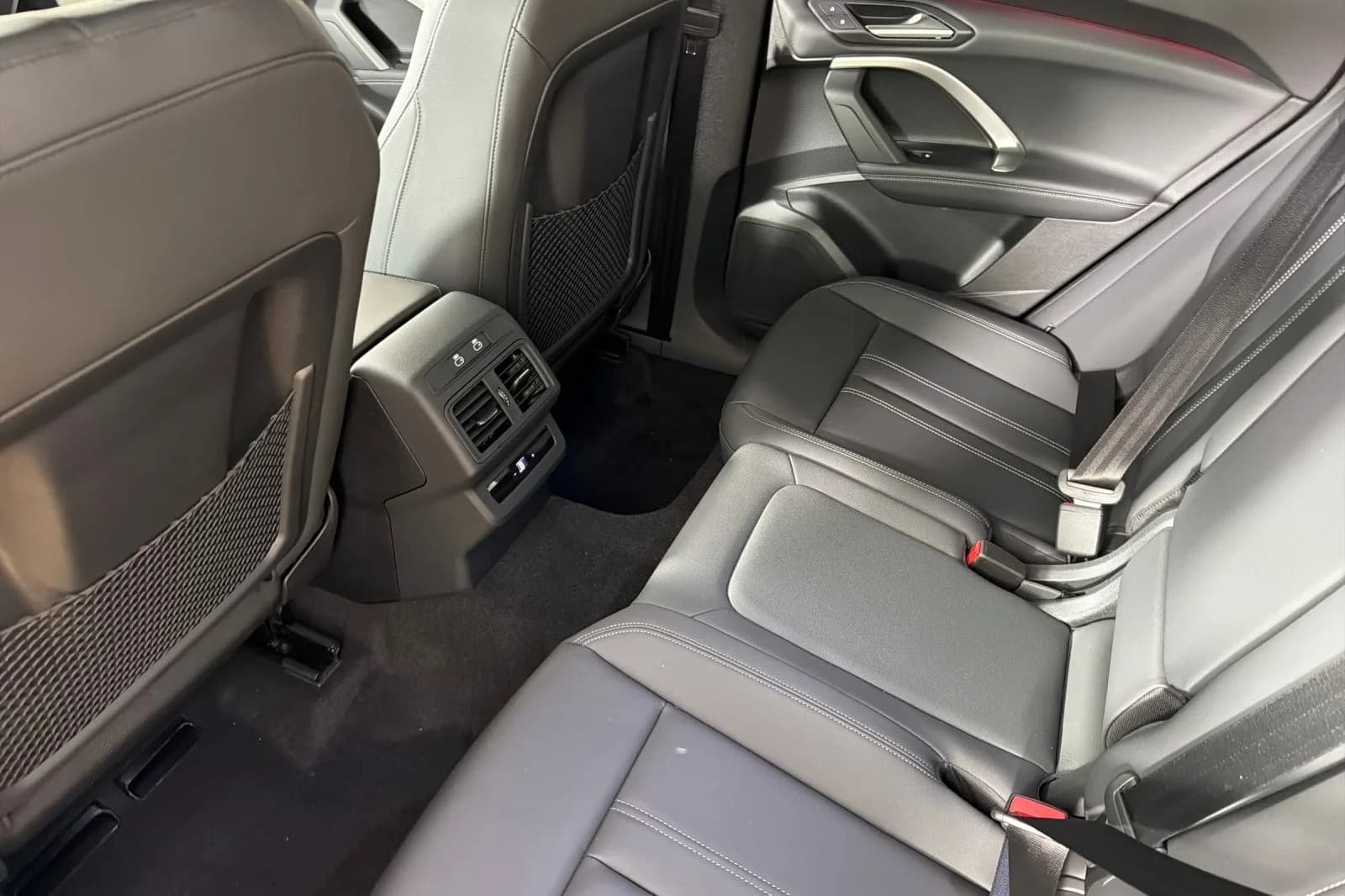 Audi Q5 Sportback Premium Plus 2.0 TFSI quattro 2026 — side view