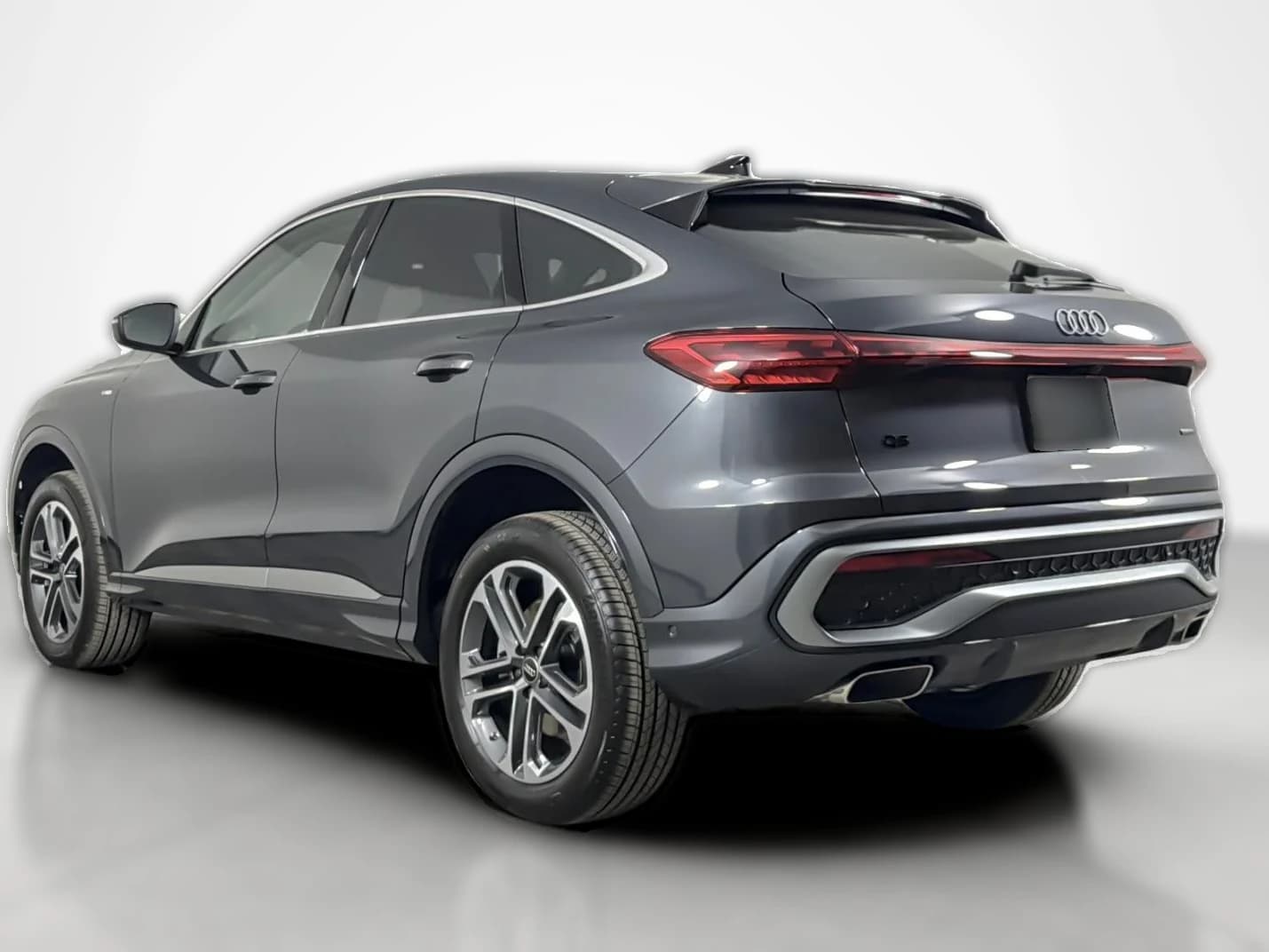 Audi Q5 Sportback Premium Plus 2.0 TFSI quattro 2026 — side view