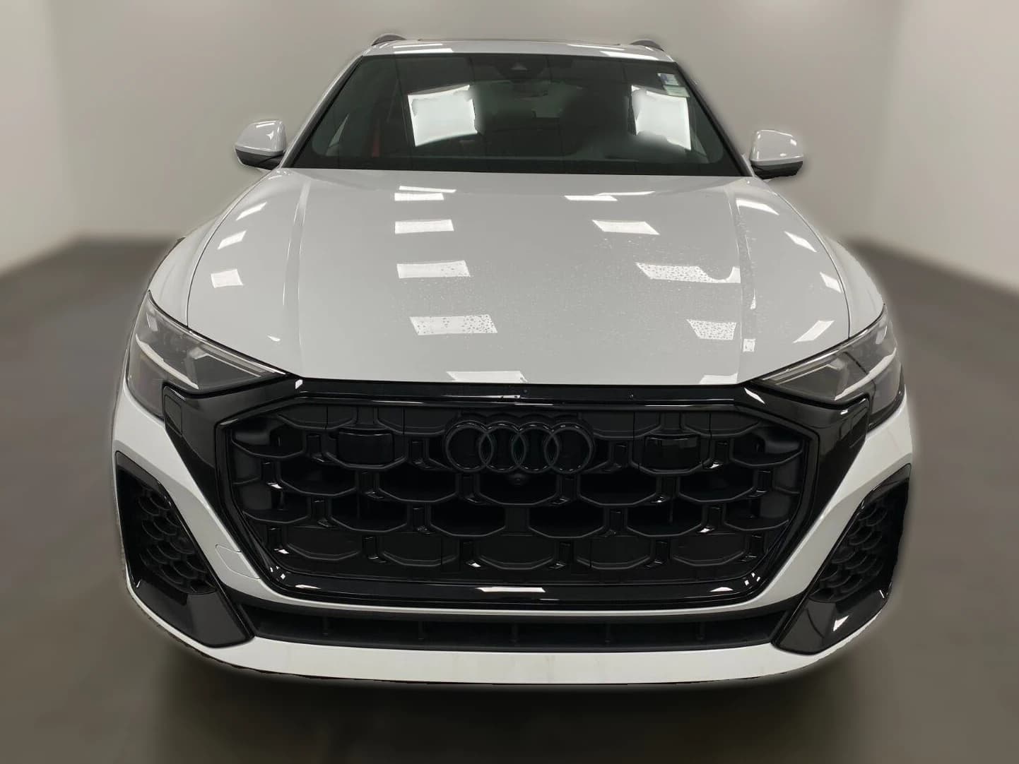 Audi Q8 Prestige quattro 2026 — side view