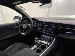 Audi Q8 Prestige quattro 2026 — side view