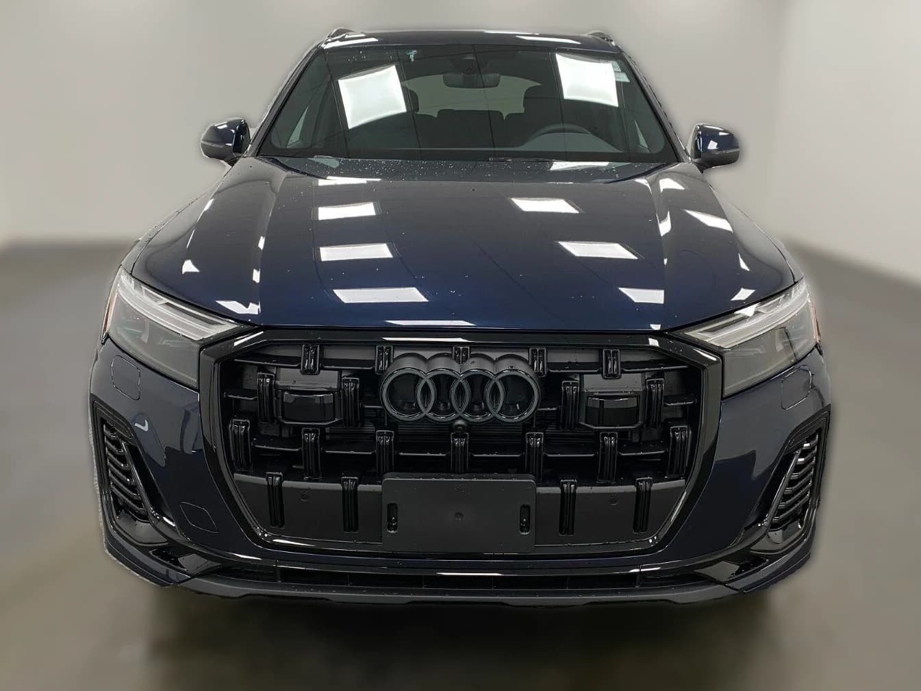 Audi Q7 Premium Plus 45 quattro 2026 — side view