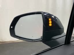 Audi Q7 Premium Plus 45 quattro 2026 — side view