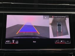 Audi Q7 Premium Plus 45 quattro 2026 — side view