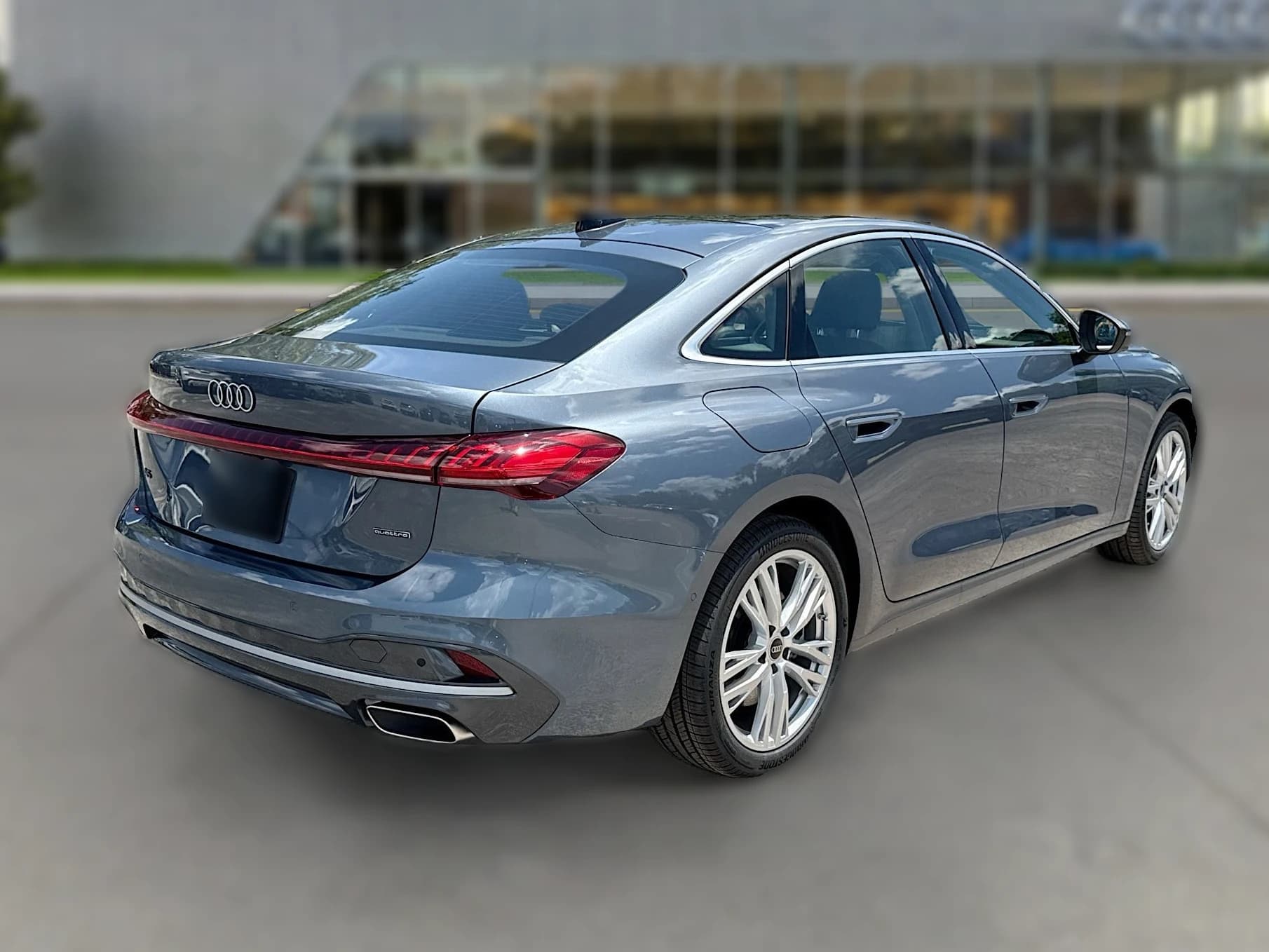 Audi A5 Premium 2.0 TFSI quattro 2026 — side view