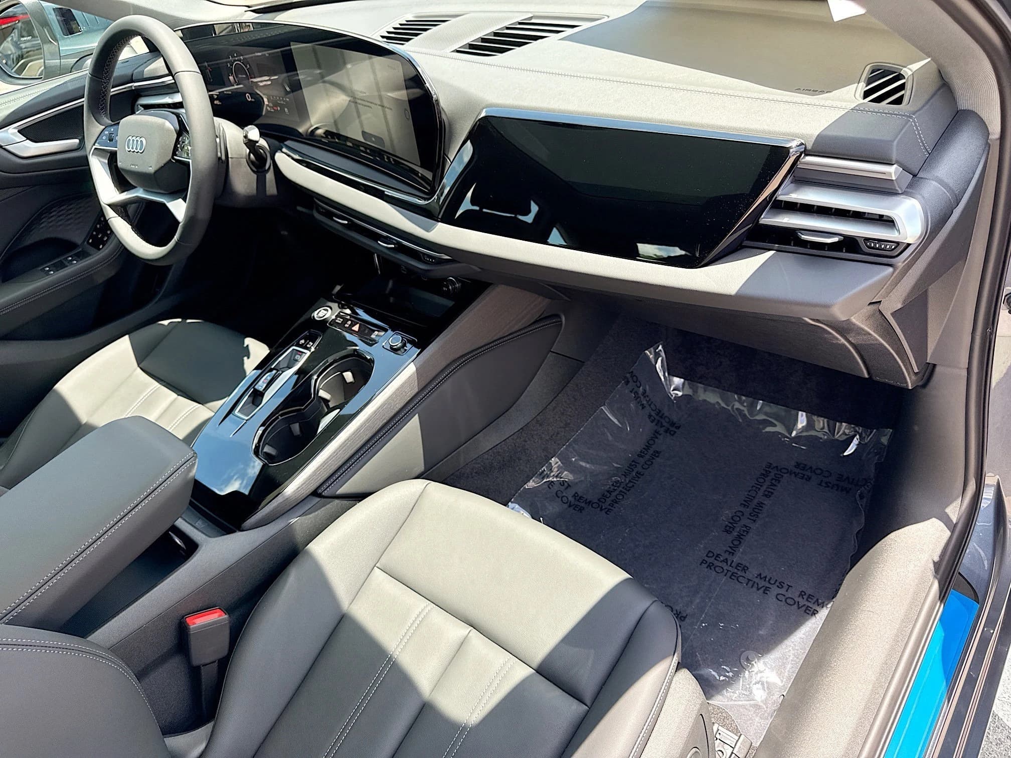 Audi A5 Premium 2.0 TFSI quattro 2026 — side view