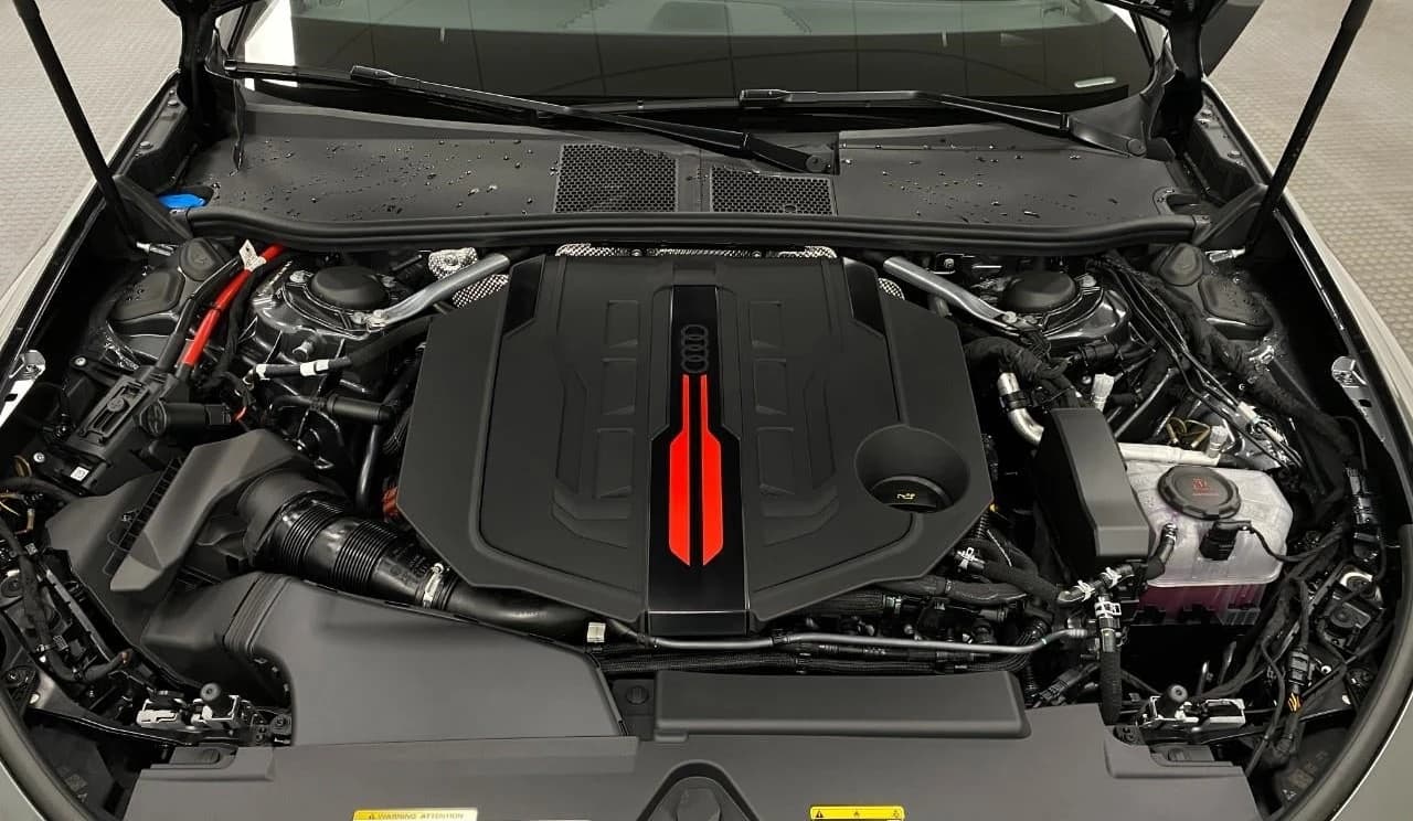 Audi S5 Premium Plus 3.0 TFSI quattro 2026 — side view