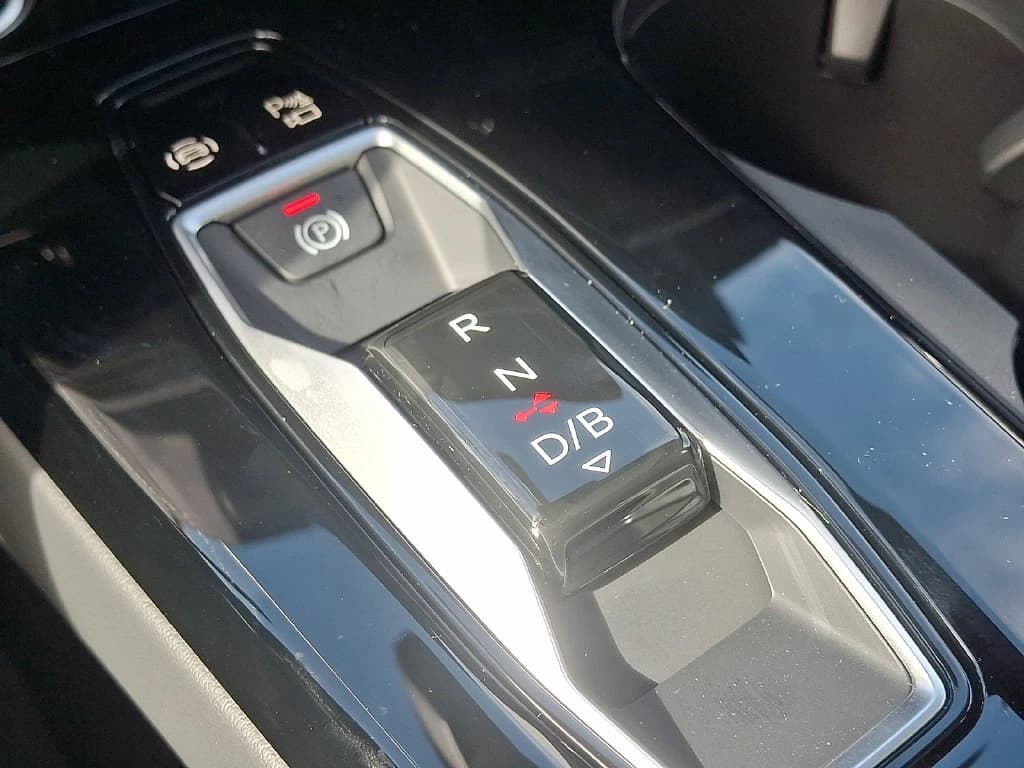 Audi A6 e-tron Premium Plus quattro 2027 — side view